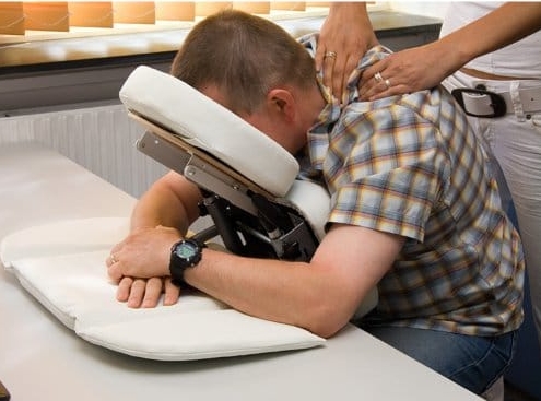 Massageliege Movit Massage Tischaufsatz/Mobile Kopfstütze, Faltbarer Alu Rahmen, inkl. Tragetasche, schadstoffgeprüft - 8